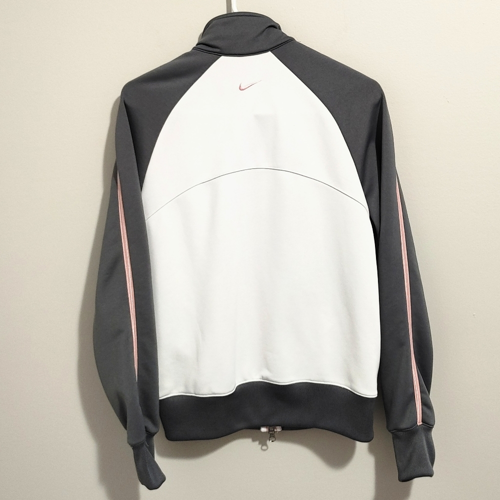 Nike full zip top. - Picture 9 of 9